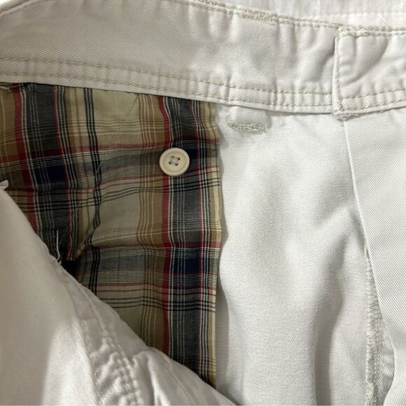 IZOD 40 x 10” Inseam Ivory Light Cream Cotton Cargo Shorts - Picture 10 of 11